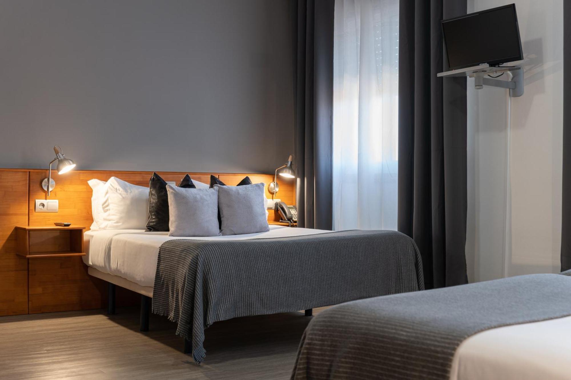 Hotel Carlos 96 梅利德 外观 照片